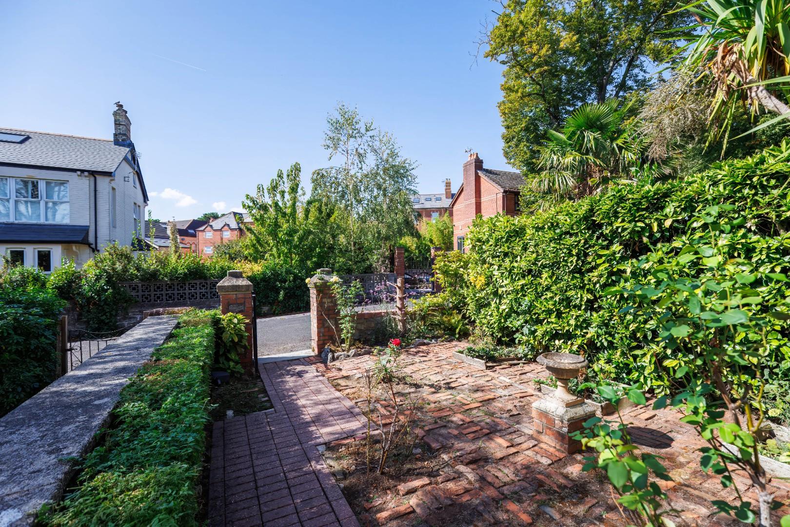 3 Church Avenue, Penarth, CF64 1AZ
